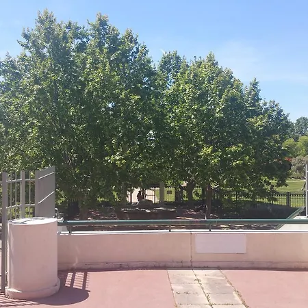 Les Pins Bleus Apartman *